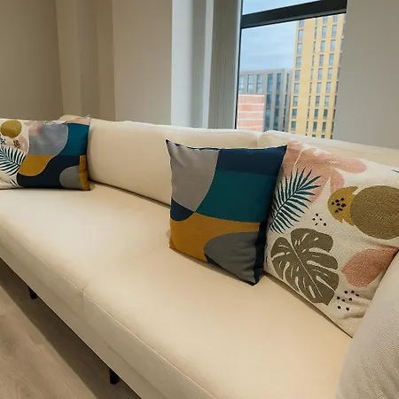 Penthouse 2br Duplex&free Parking Λιντς