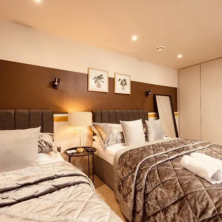 Penthouse 2br Duplex&free Parking 公寓 *