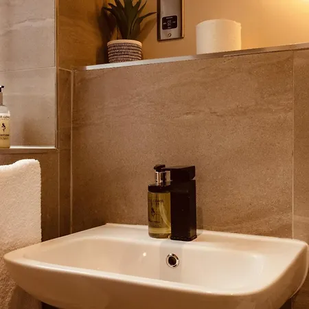 公寓 Penthouse 2br Duplex&free Parking