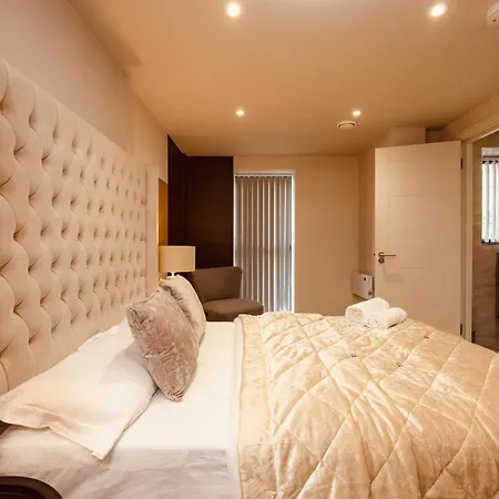 Penthouse 2br Duplex&free Parking Λιντς