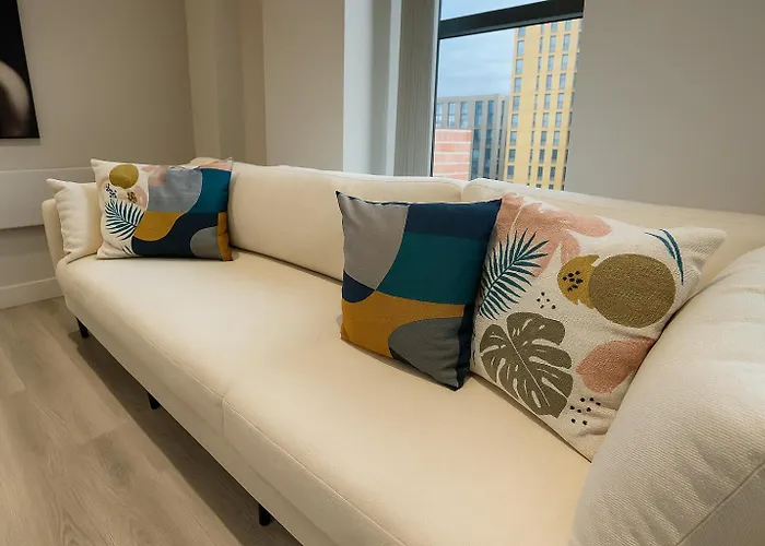 Penthouse 2br Duplex&free Parking Лідс