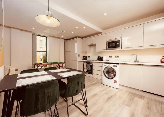 Penthouse 2br Duplex&free Parking * לידס