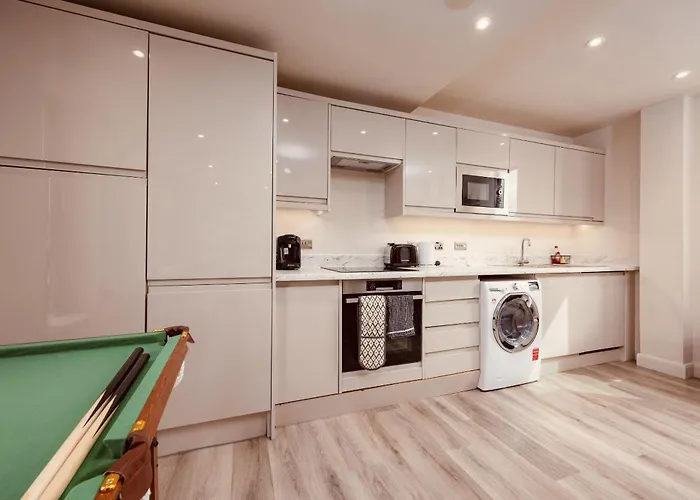 Penthouse 2br Duplex&free Parking * לידס