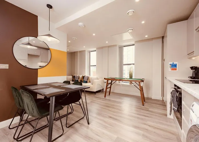 Penthouse 2br Duplex&free Parking Апартаменти Лідс