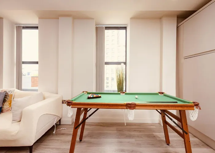 Penthouse 2br Duplex&free Parking Apartment *